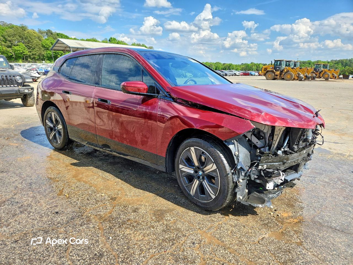 BMW iX 2025