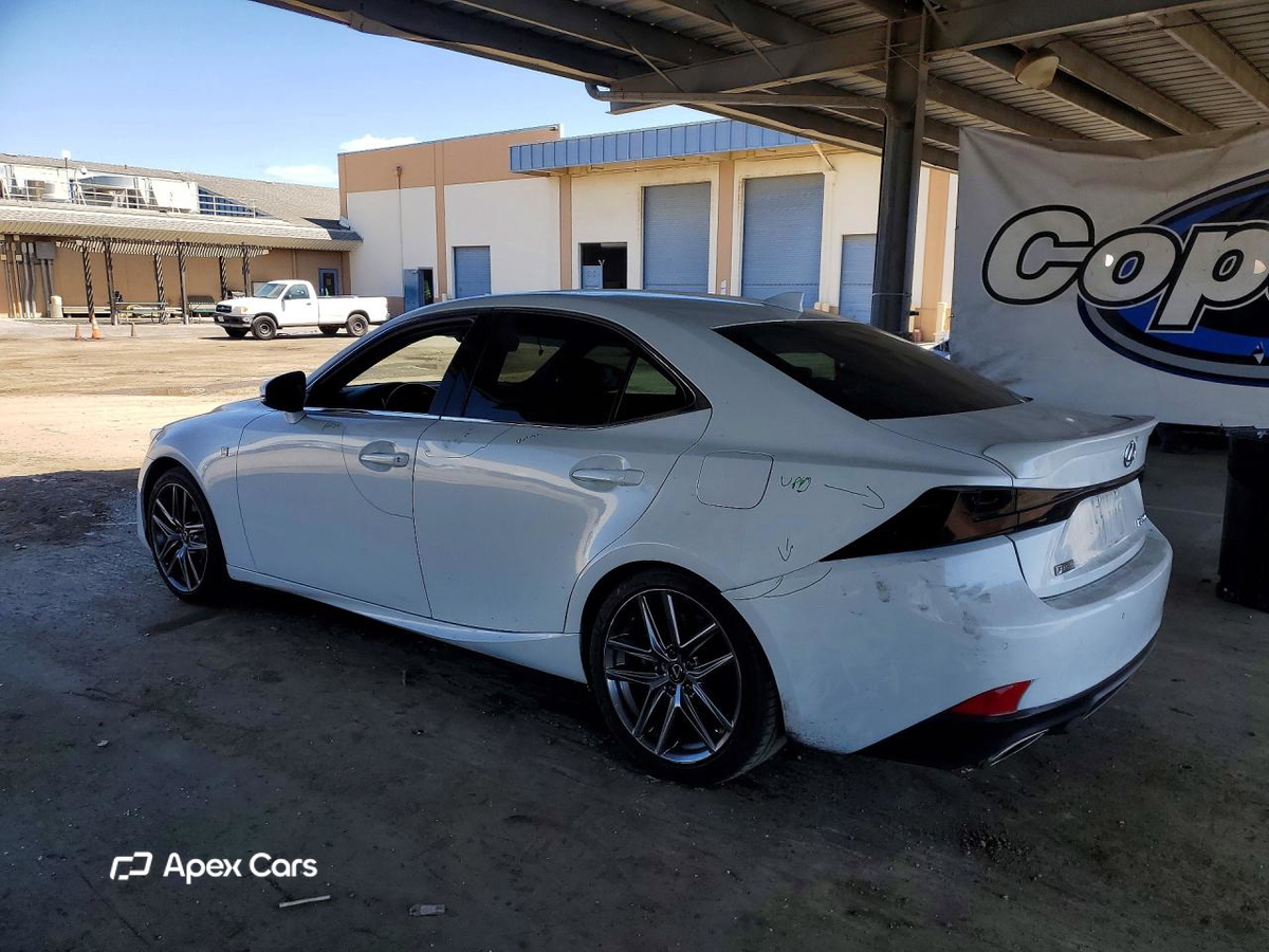 Lexus IS 2019