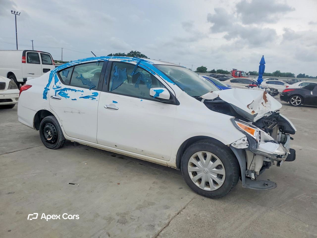 Nissan Versa 2019