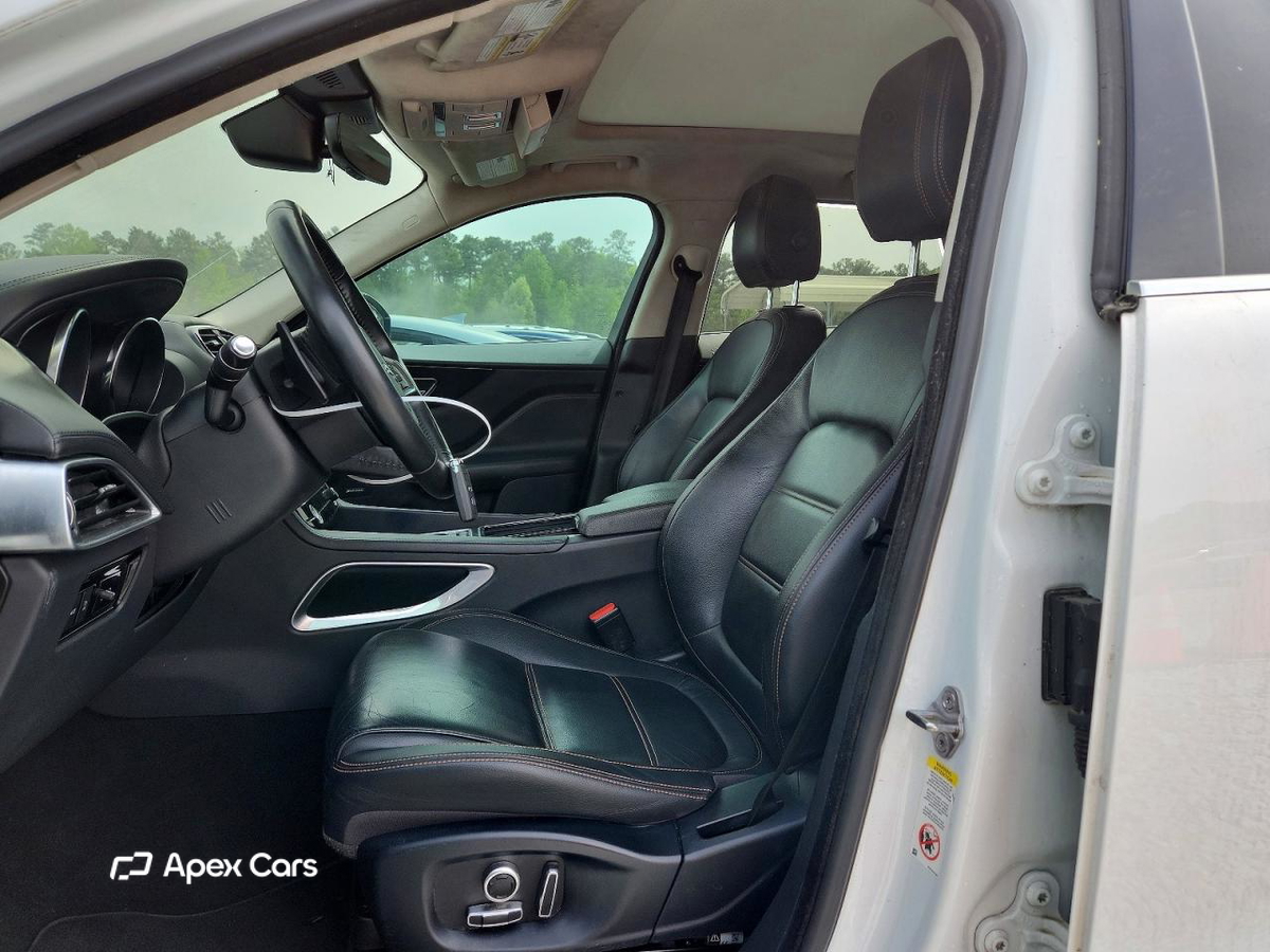 Jaguar F-Pace 2019