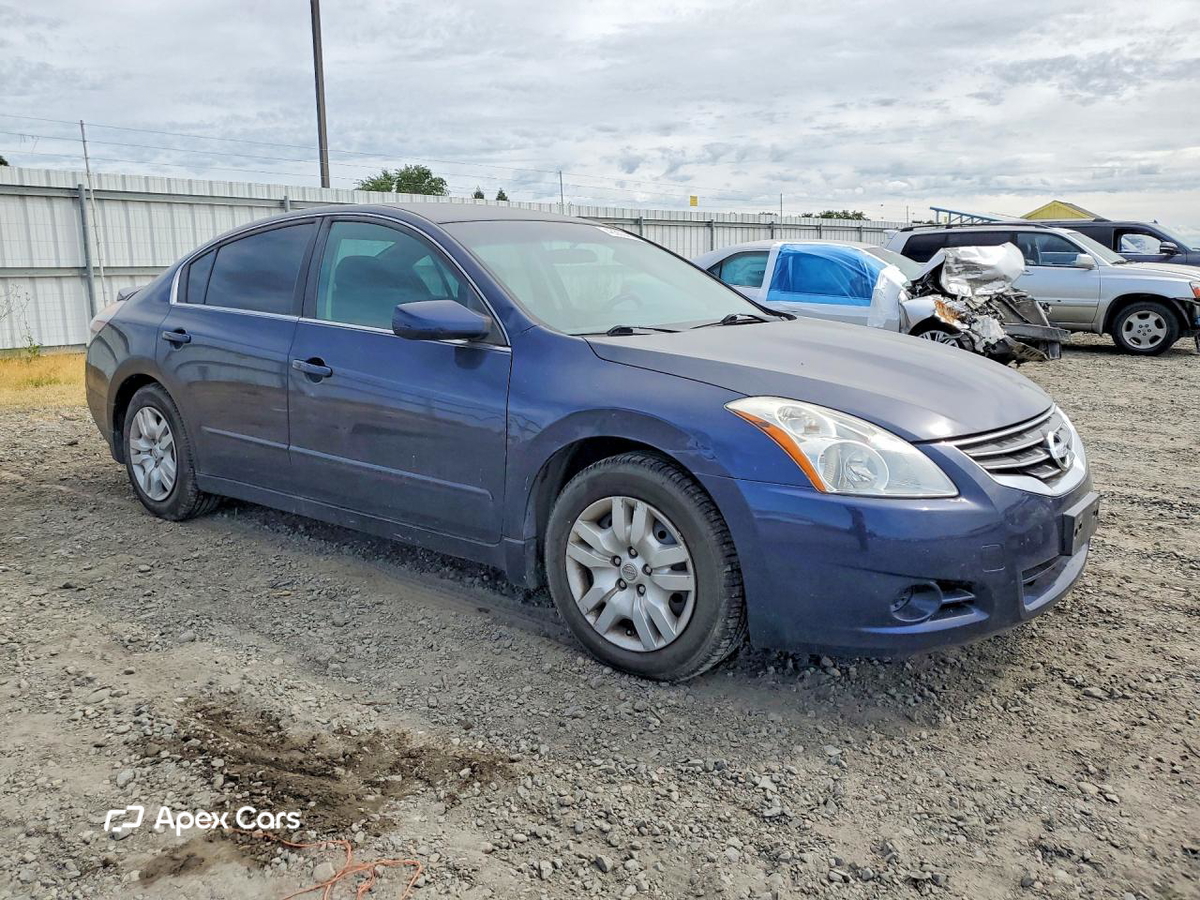 Nissan Altima 2010