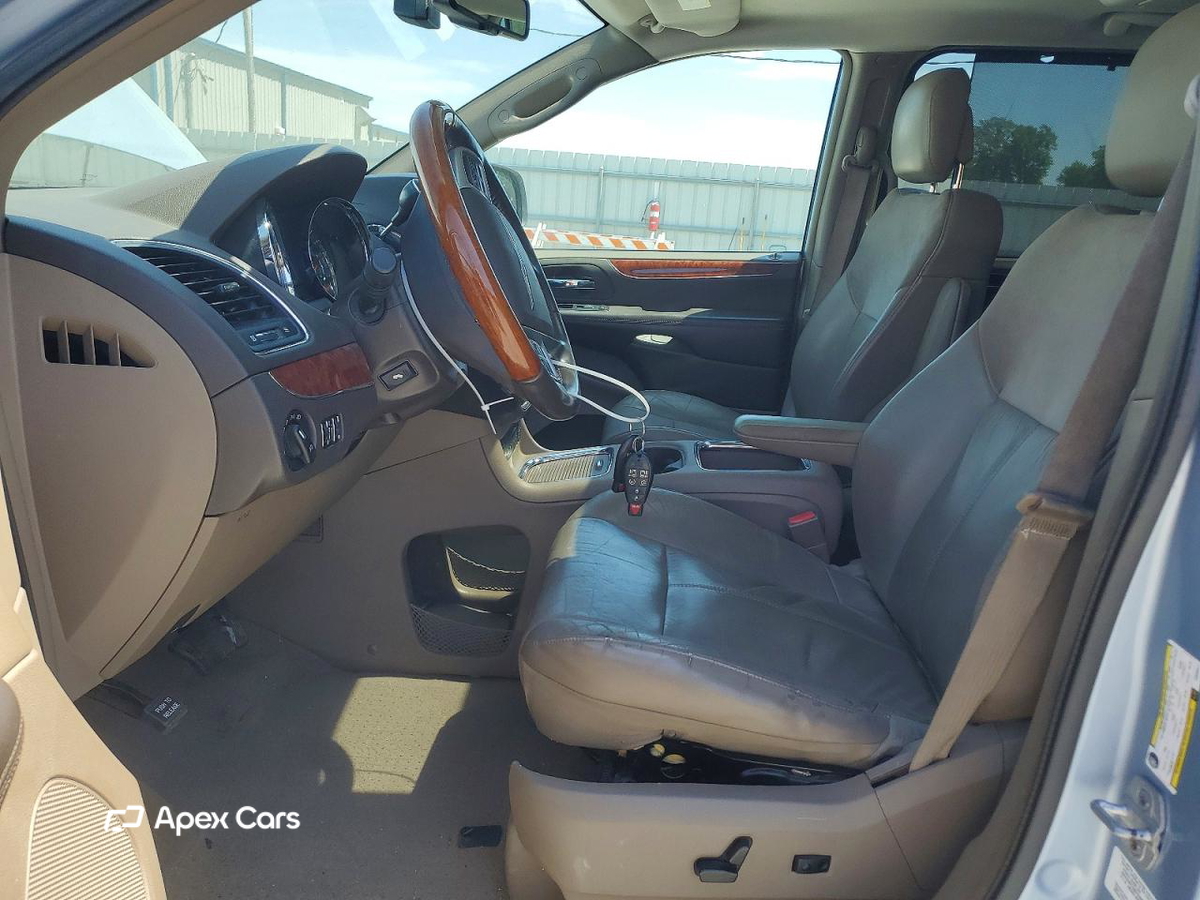 Chrysler Voyager 2012