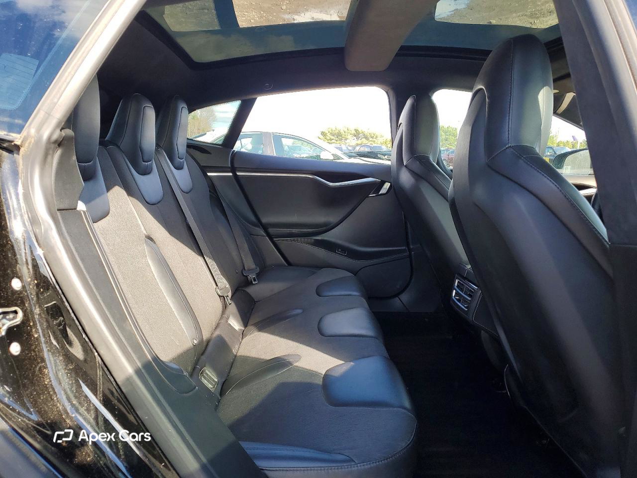 Tesla Model S 2016