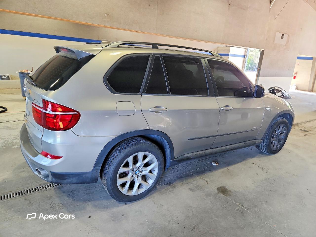 BMW X5 2011