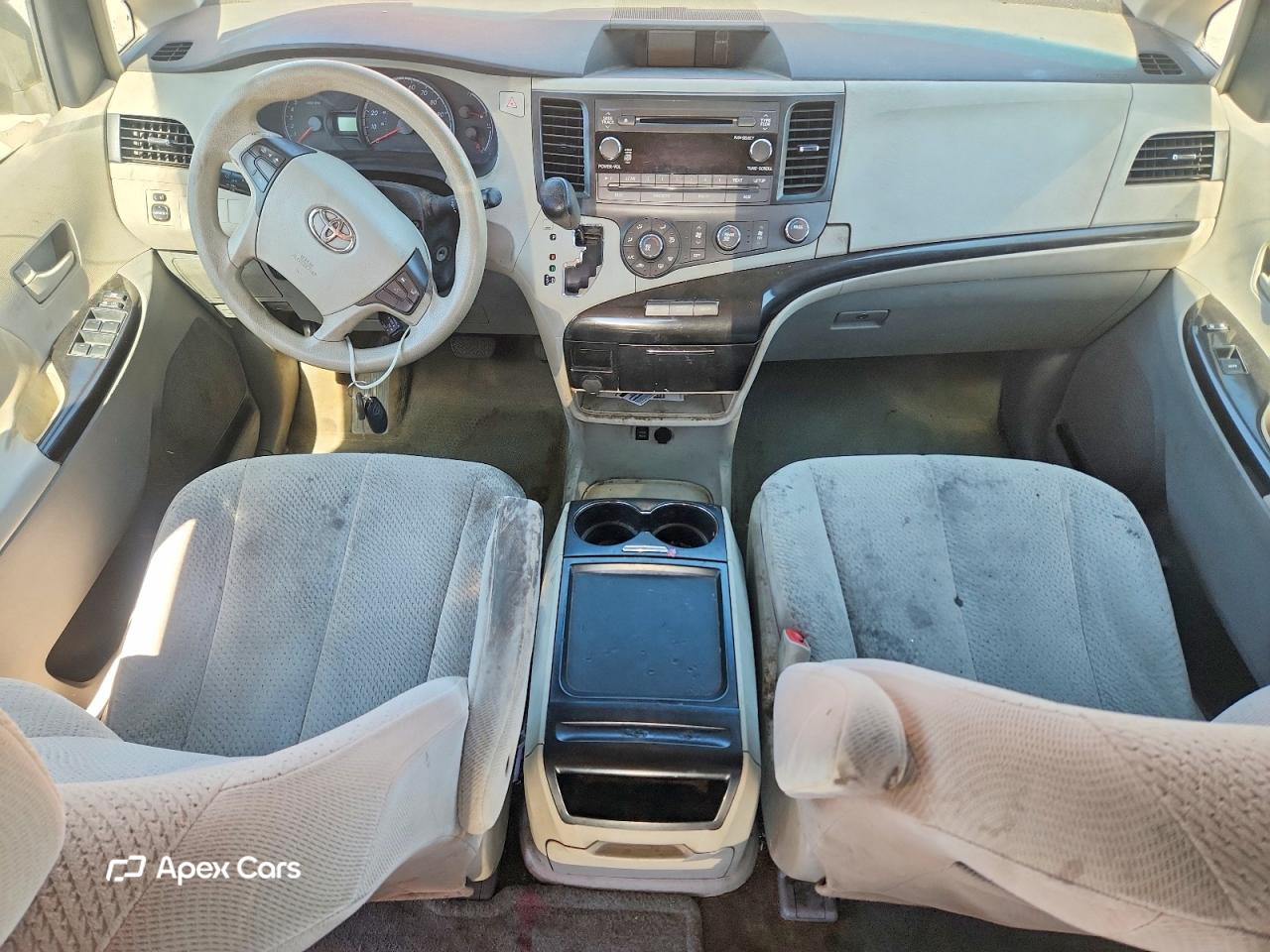 Toyota Sienna 2011