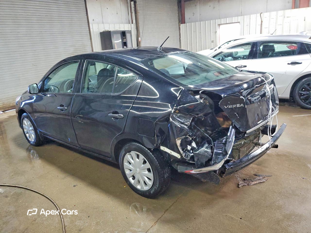 Nissan Versa 2015
