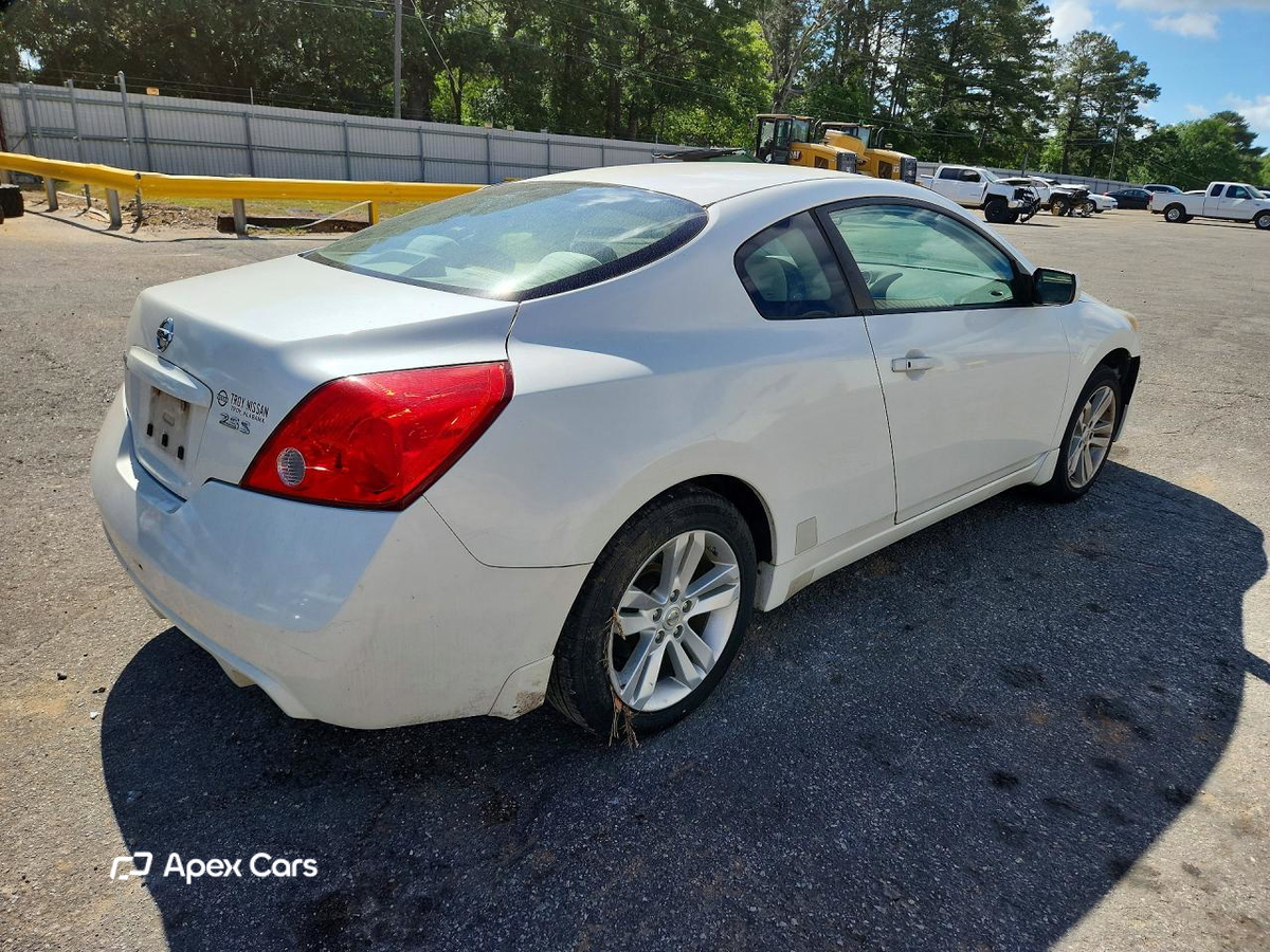 Nissan Altima 2012