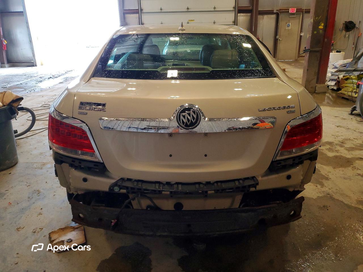 Buick LaCrosse 2011