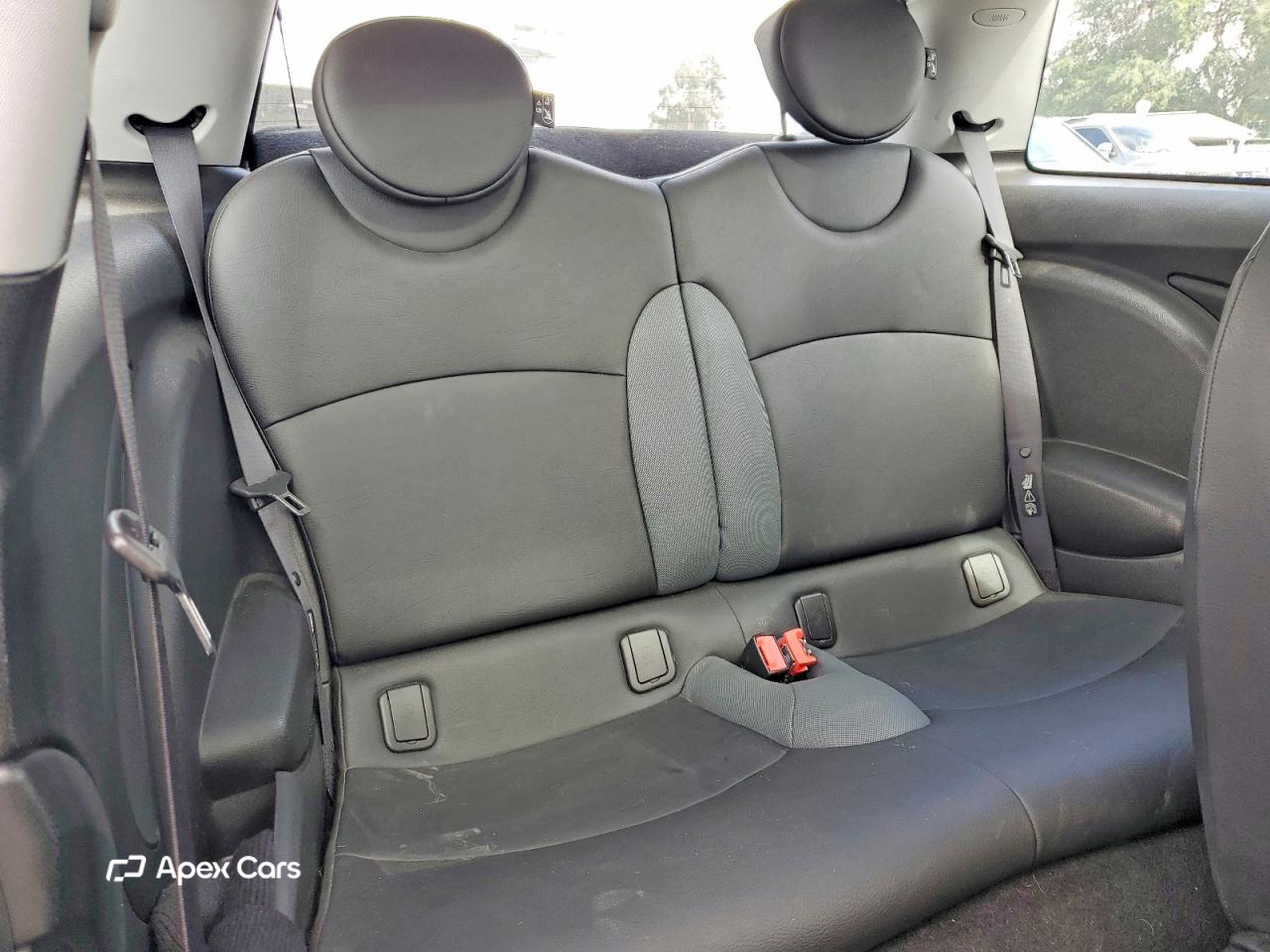 MINI Cooper 2010