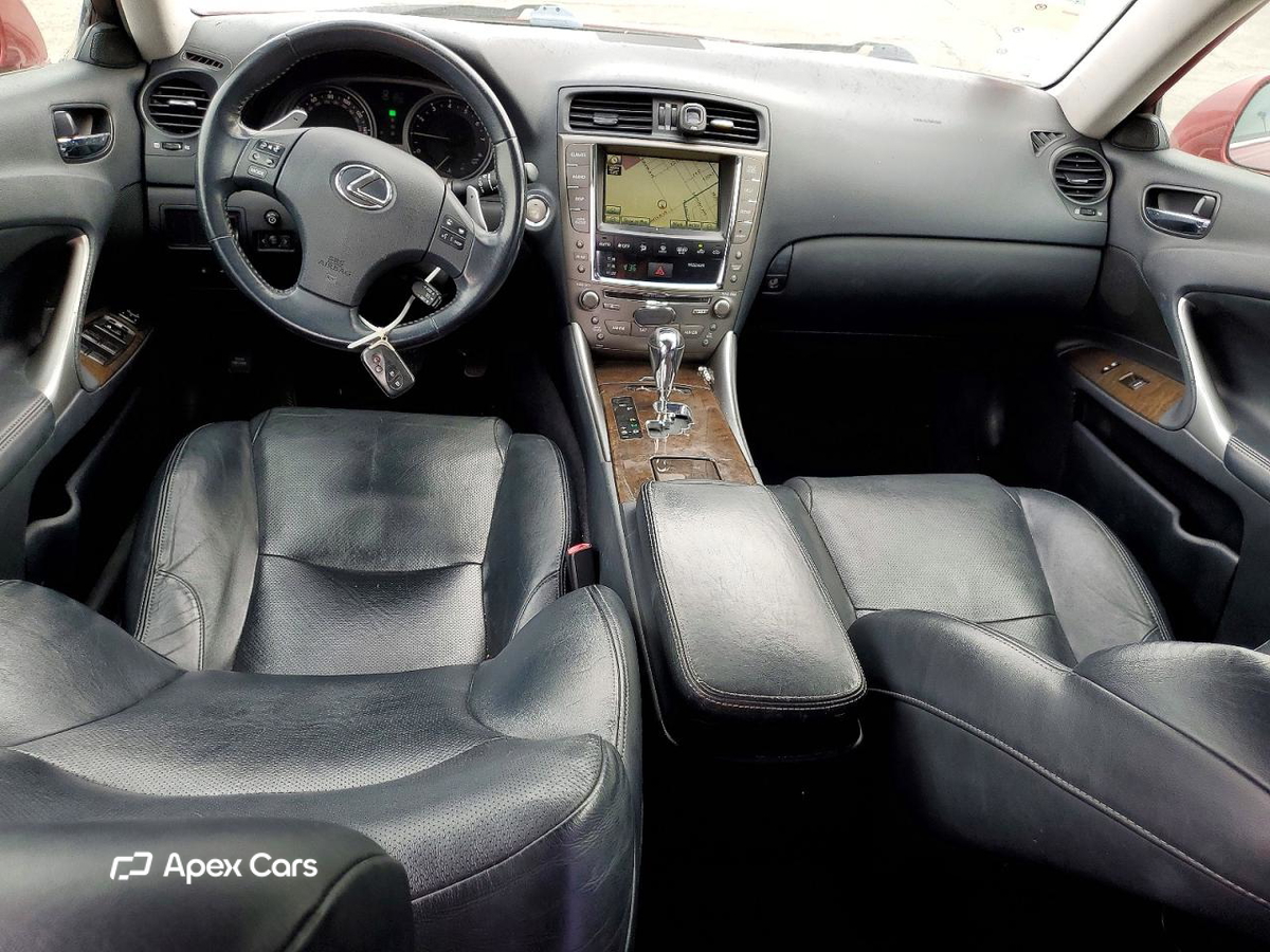 Lexus IS 2010