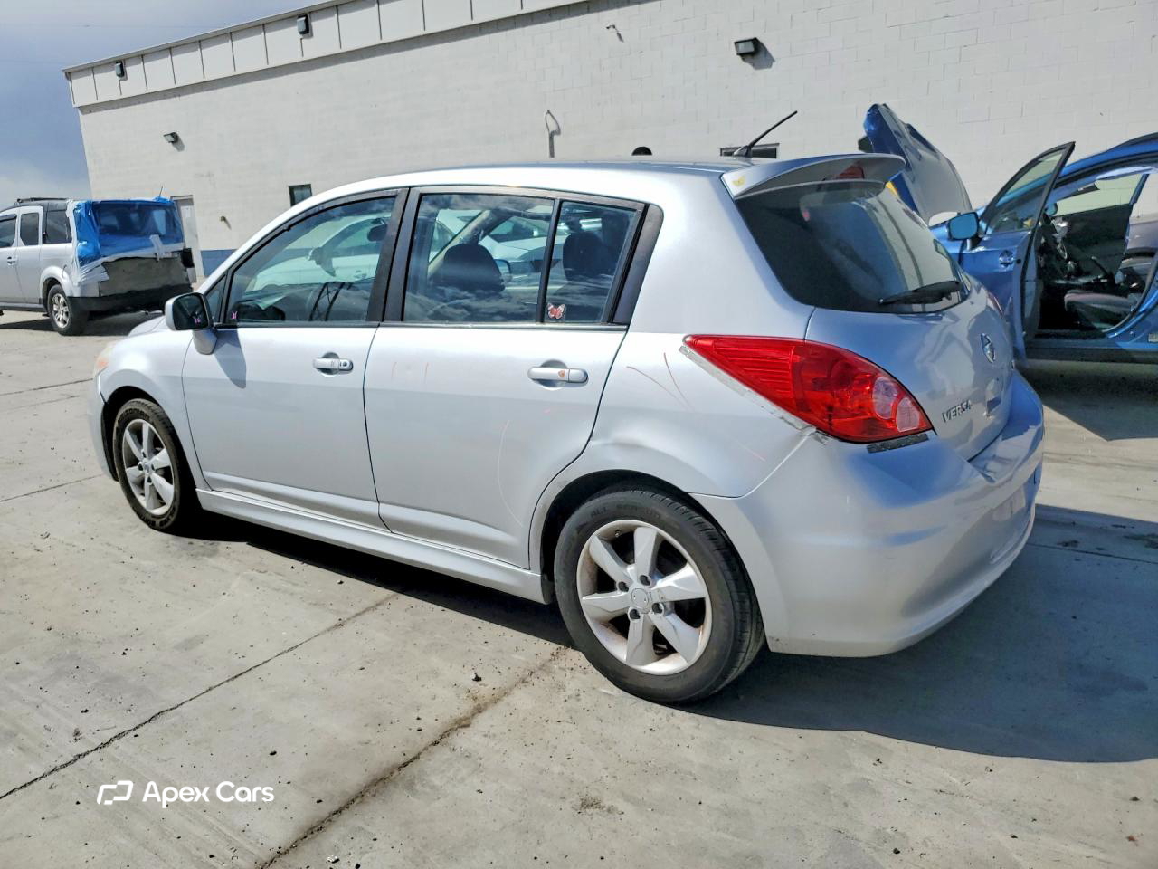 Nissan Versa 2011