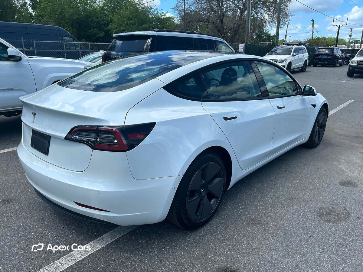 Tesla Model 3 2021