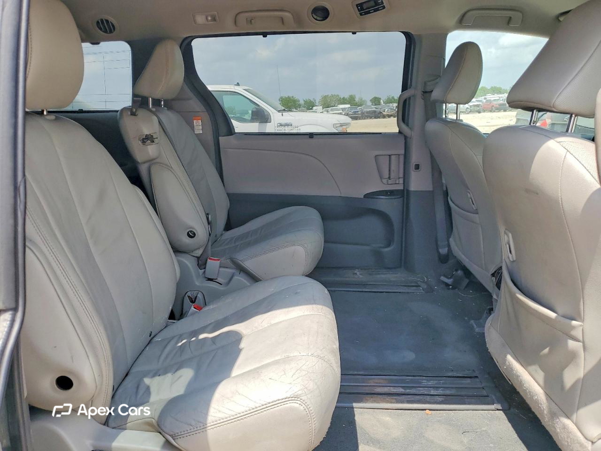 Toyota Sienna 2017