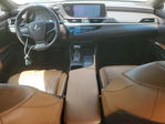 Lexus ES 2019