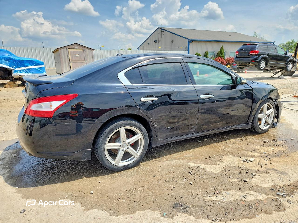 Nissan Maxima 2011