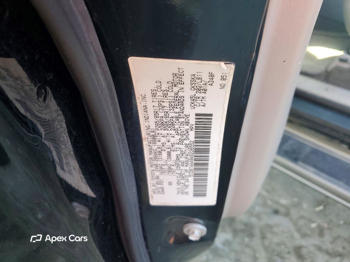 Toyota Sequoia 2004