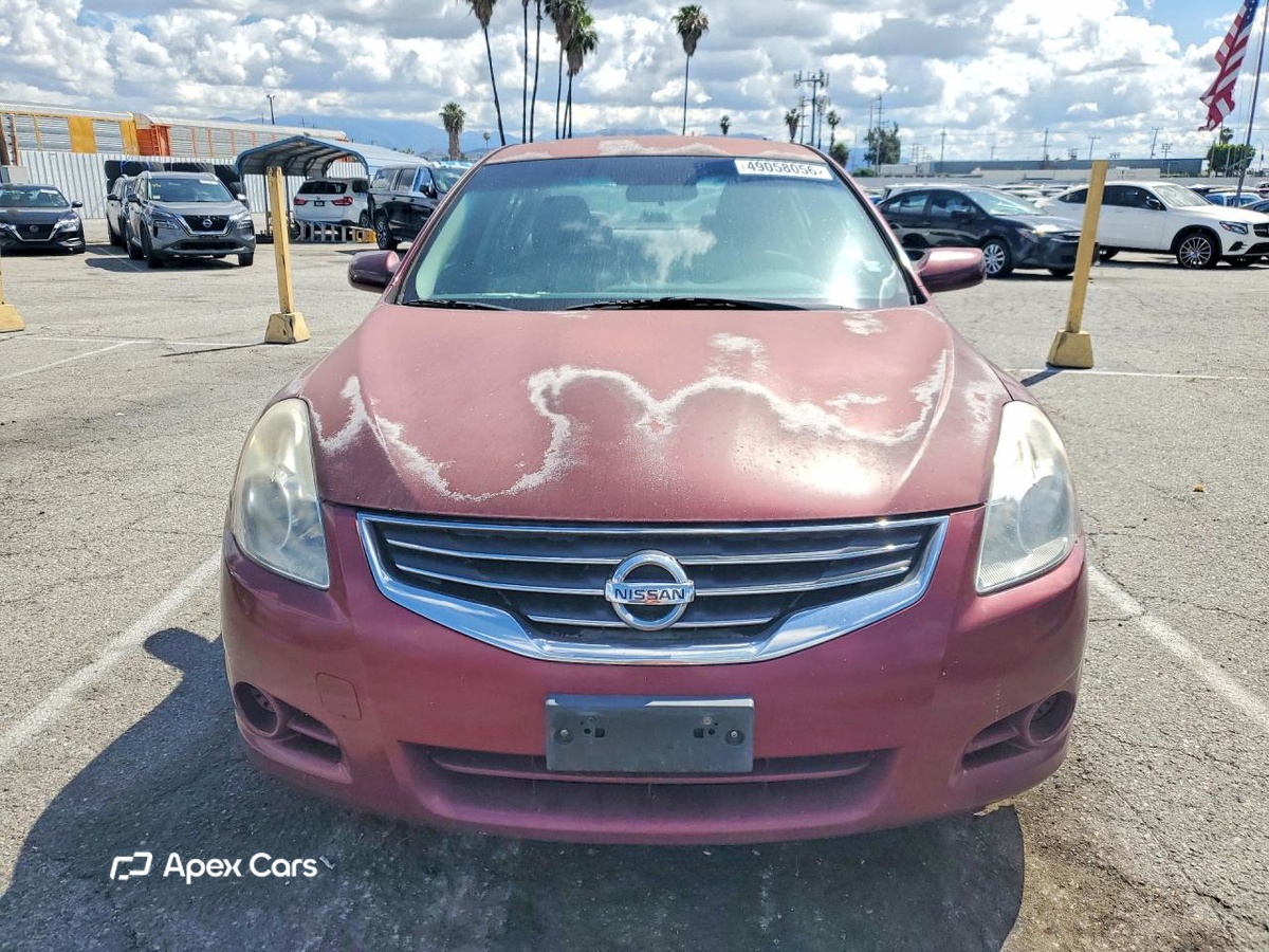 Nissan Altima 2010