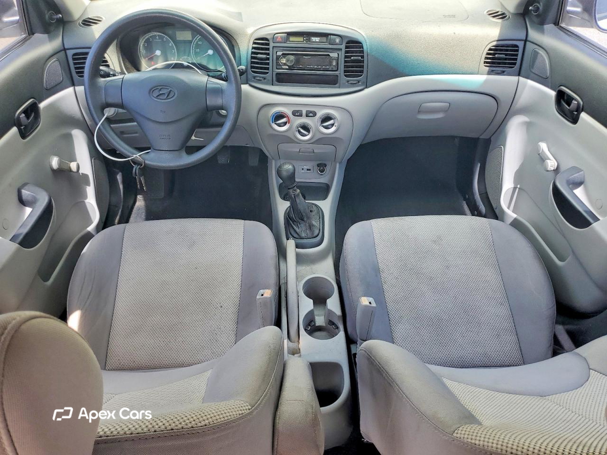Hyundai Accent 2010