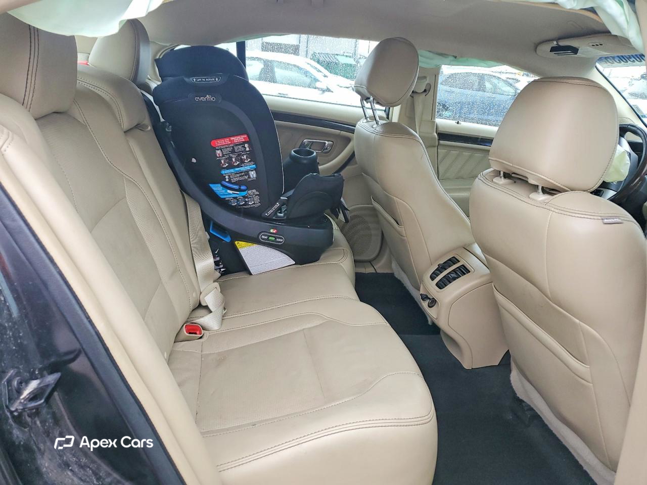 Ford Taurus 2015