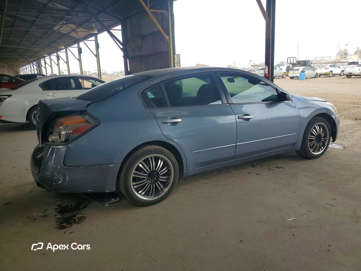 Nissan Altima 2012