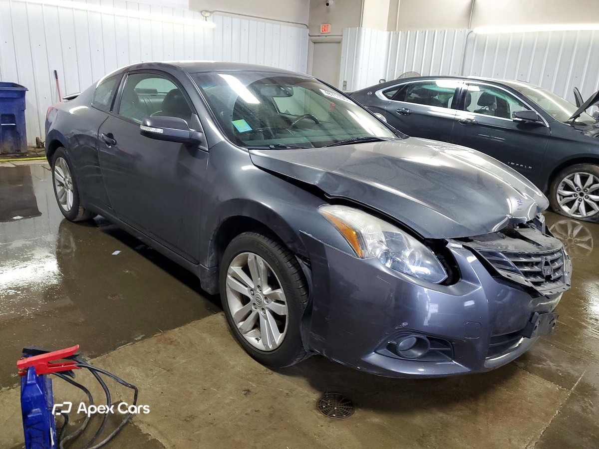 Nissan Altima 2011