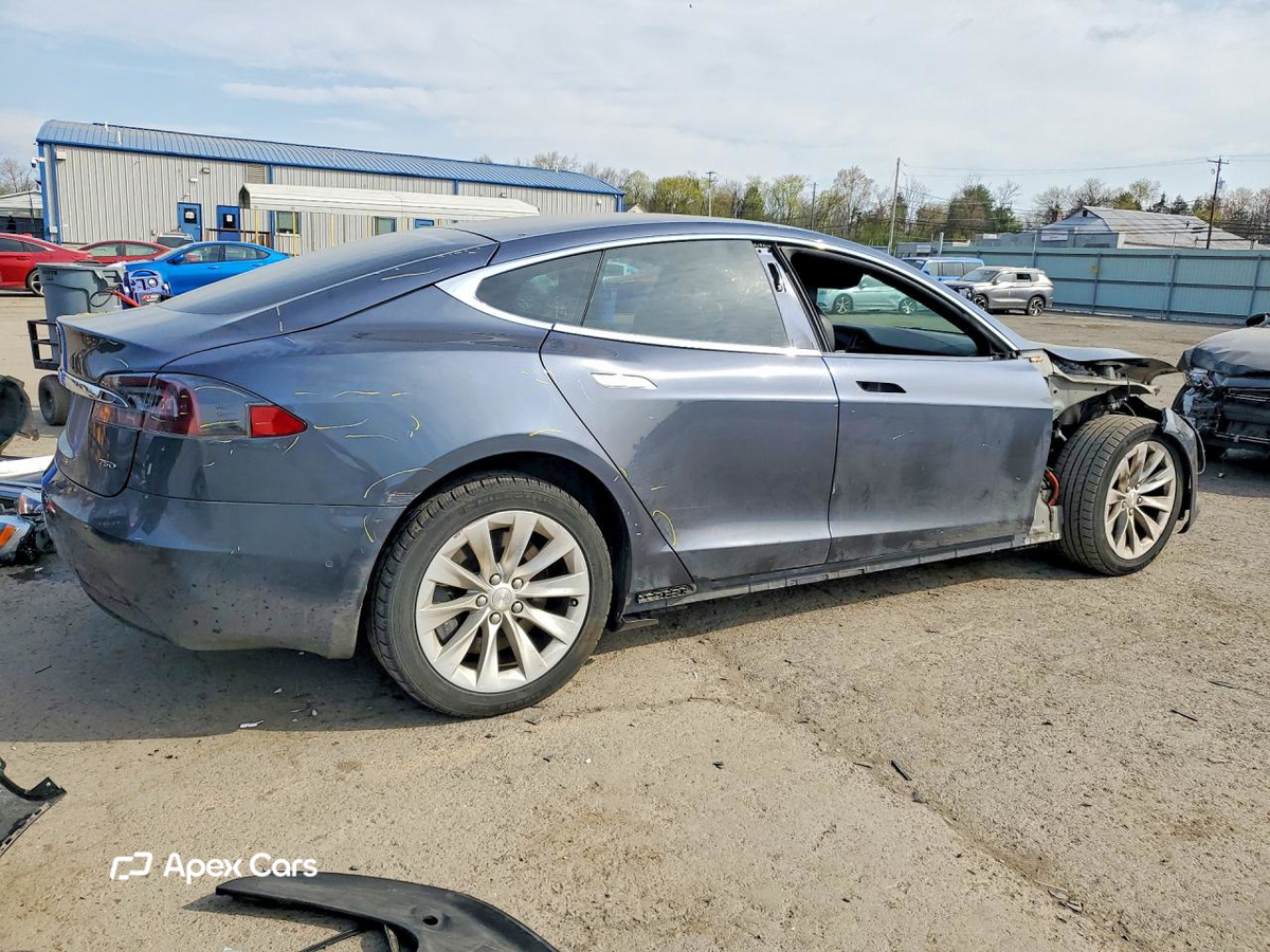 Tesla Model S 2018