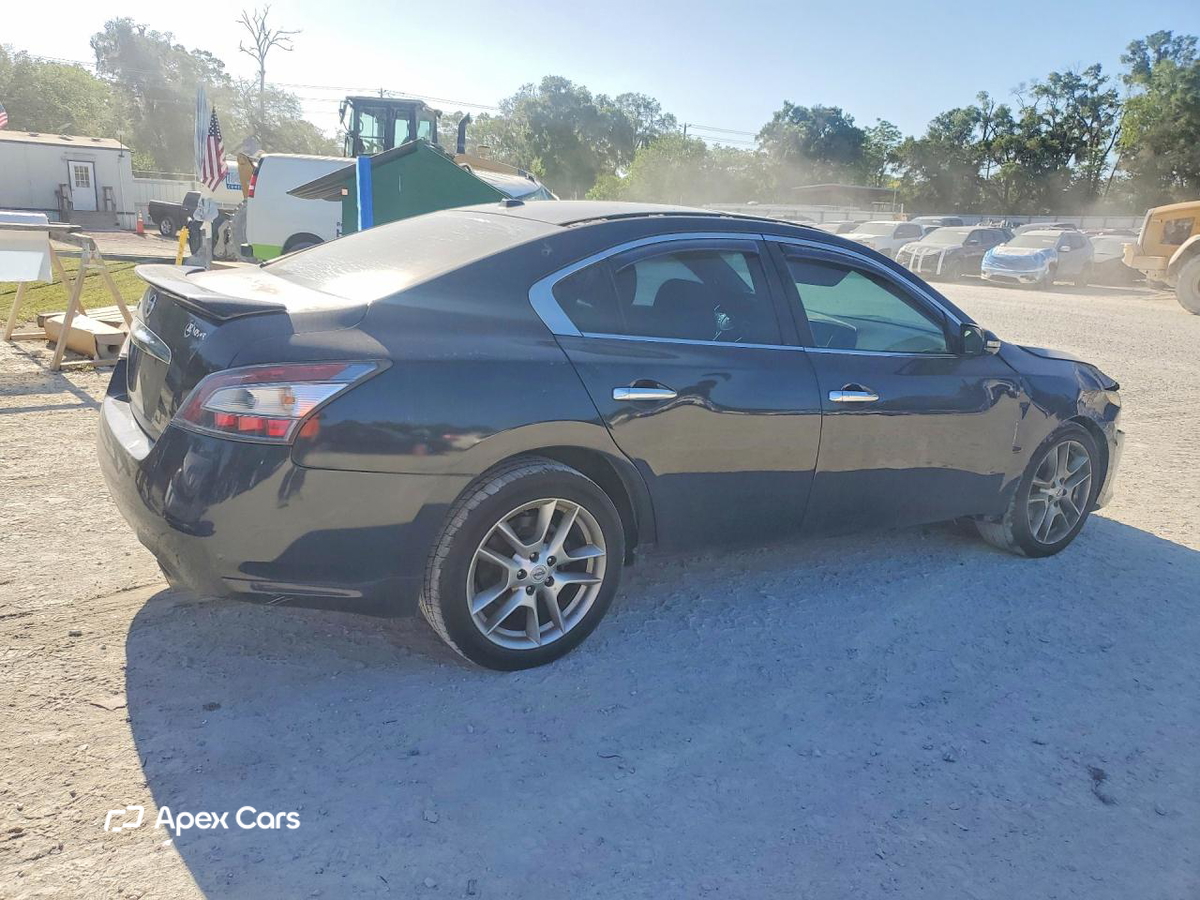 Nissan Maxima 2013