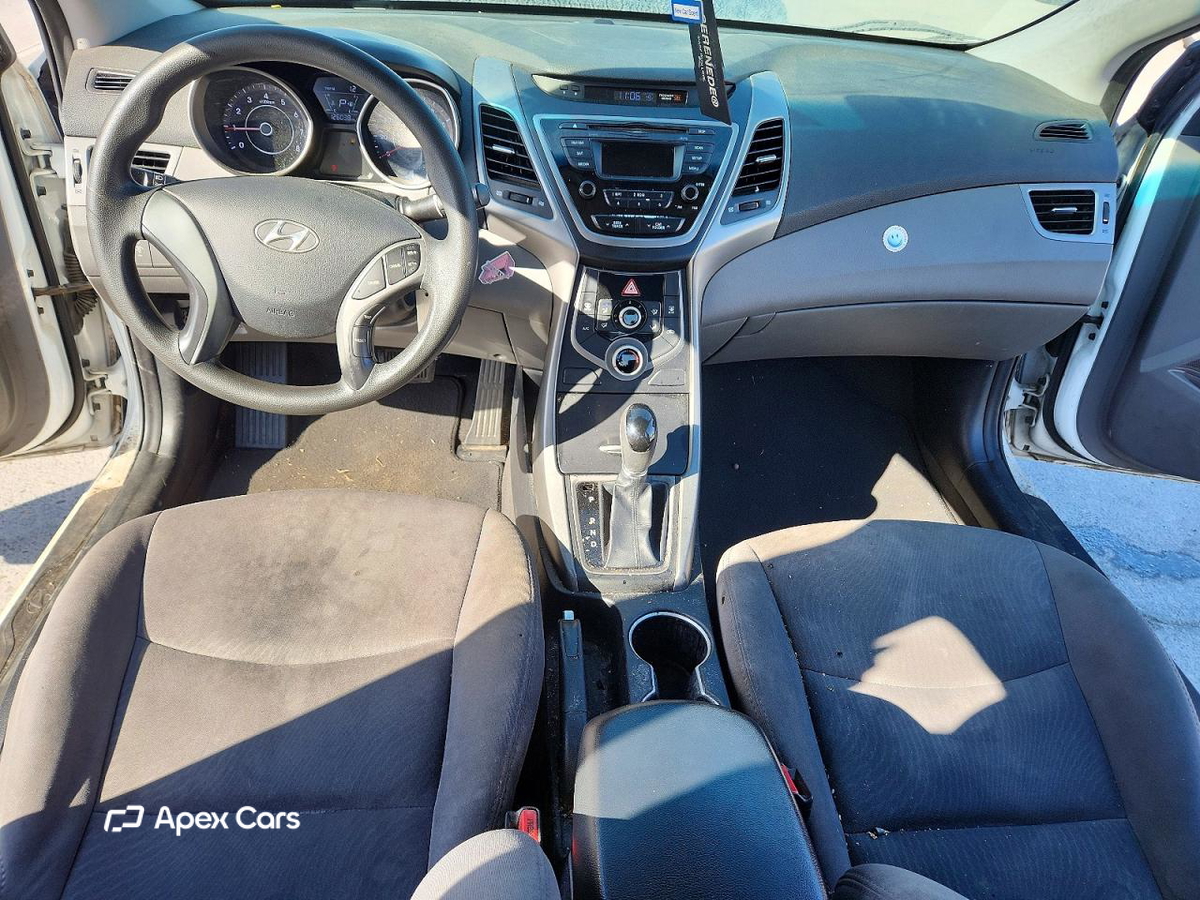 Hyundai Elantra 2016