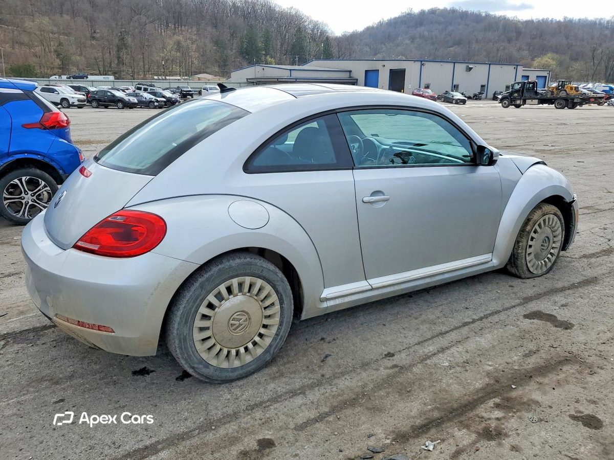 Volkswagen Beetle 2015