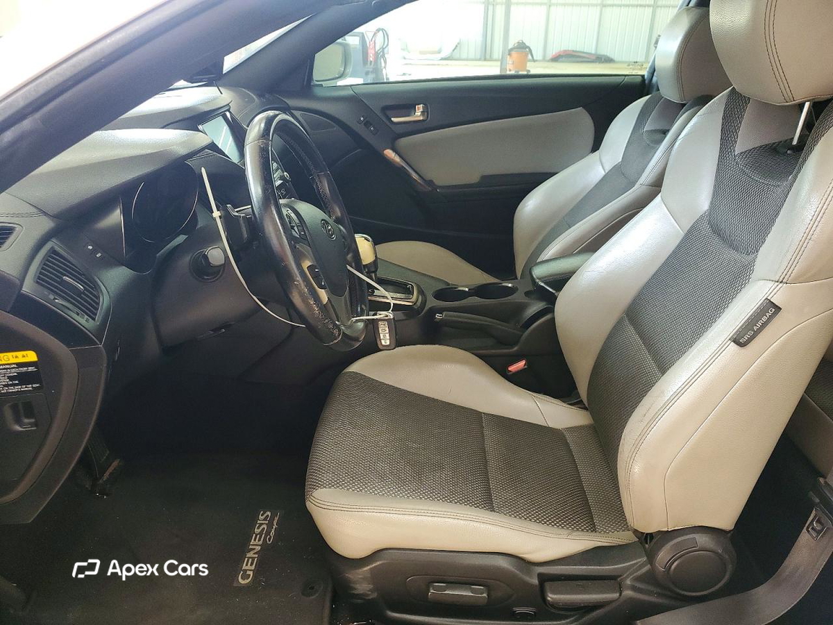 Hyundai Genesis 2013