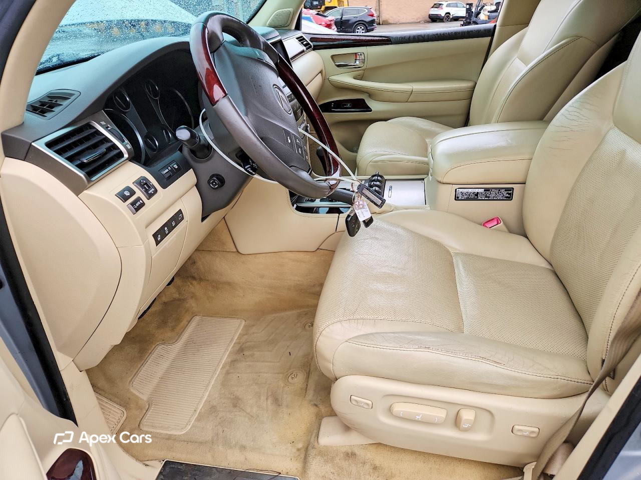 Lexus LX 2013