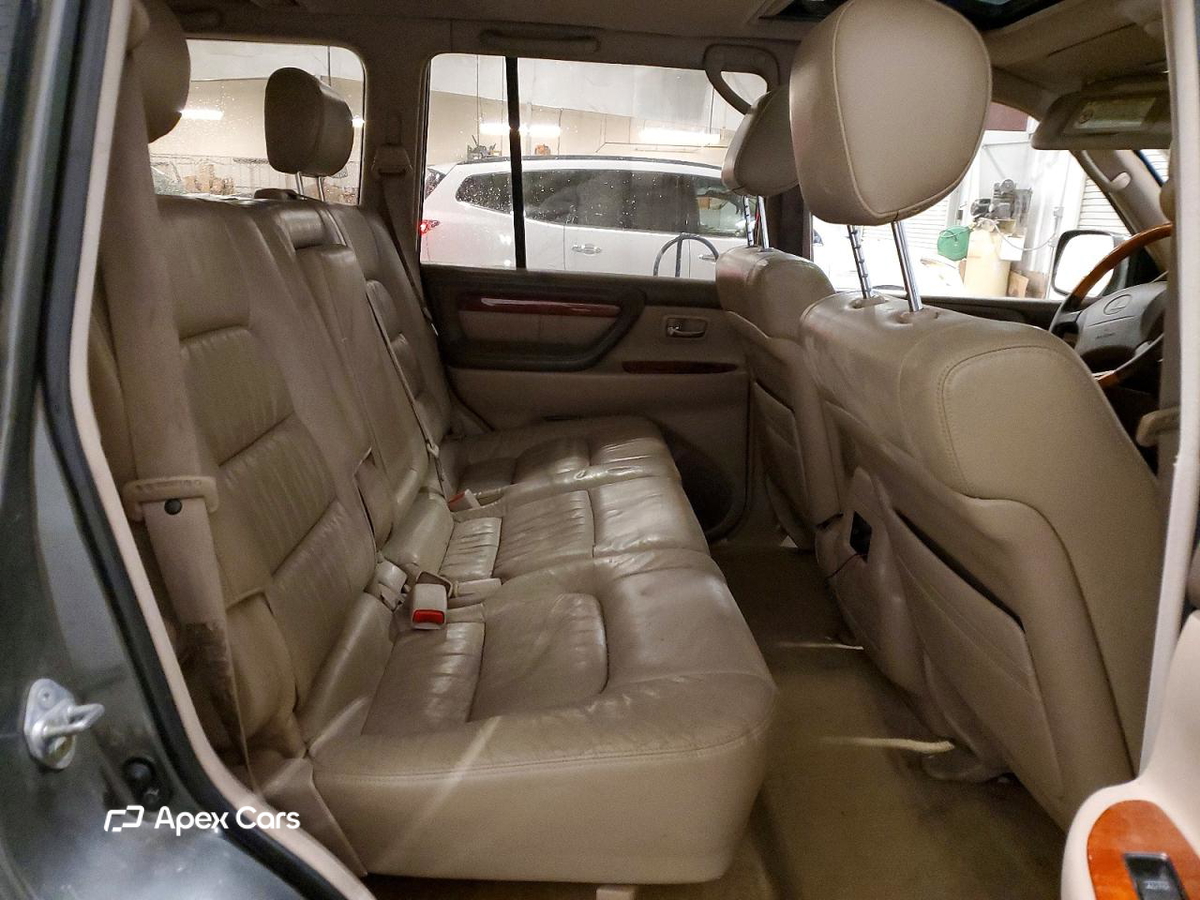 Lexus LX 2000