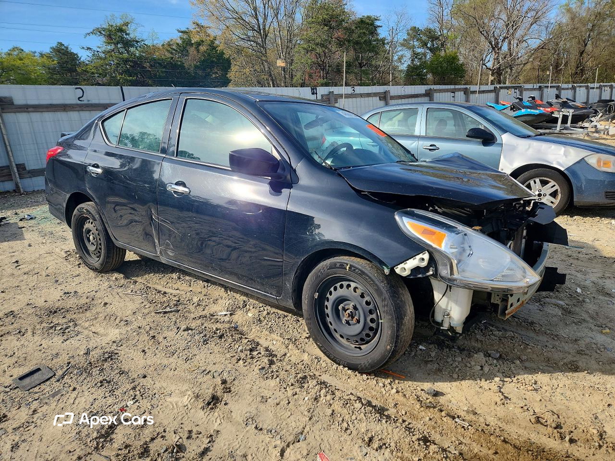 Nissan Versa 2019