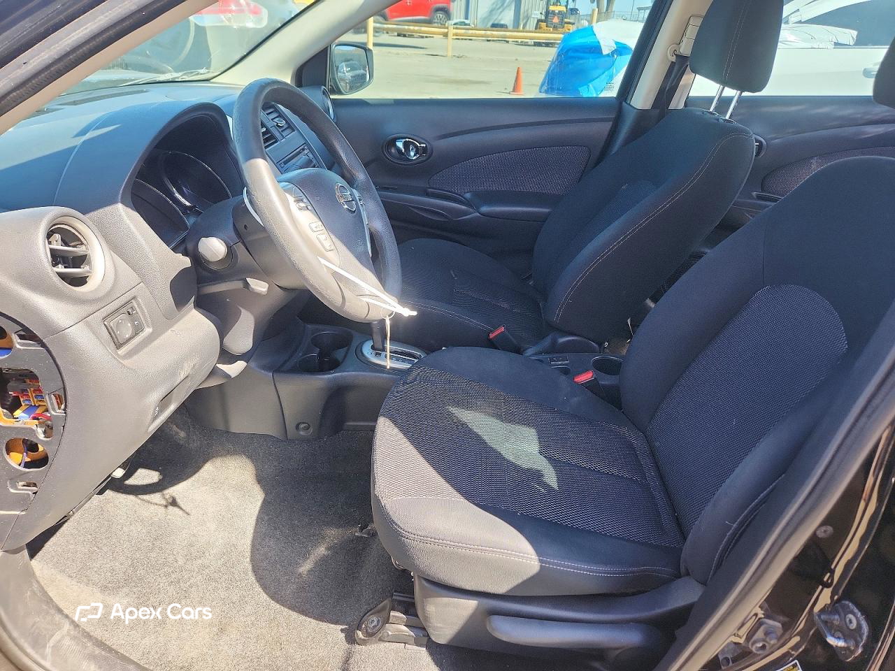Nissan Versa 2015