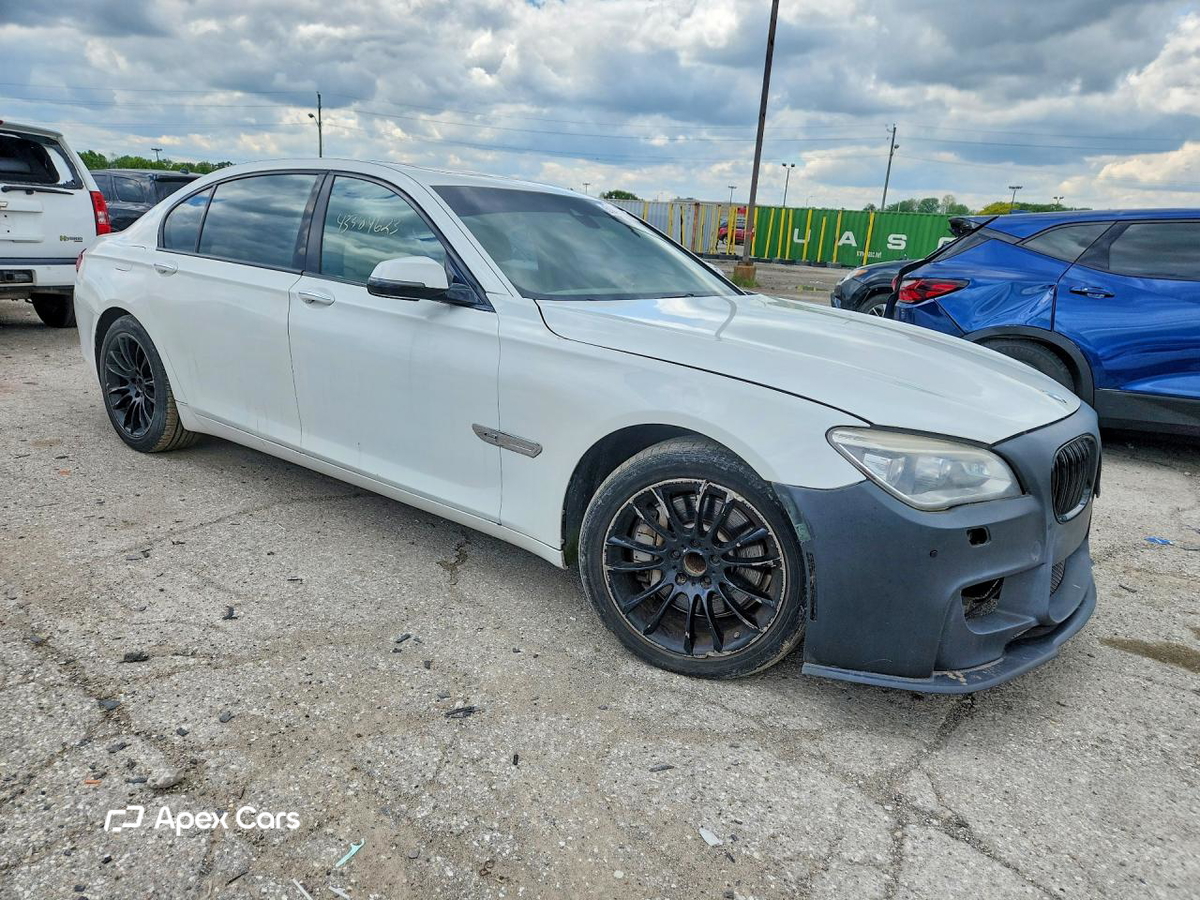 BMW Series 7 2015