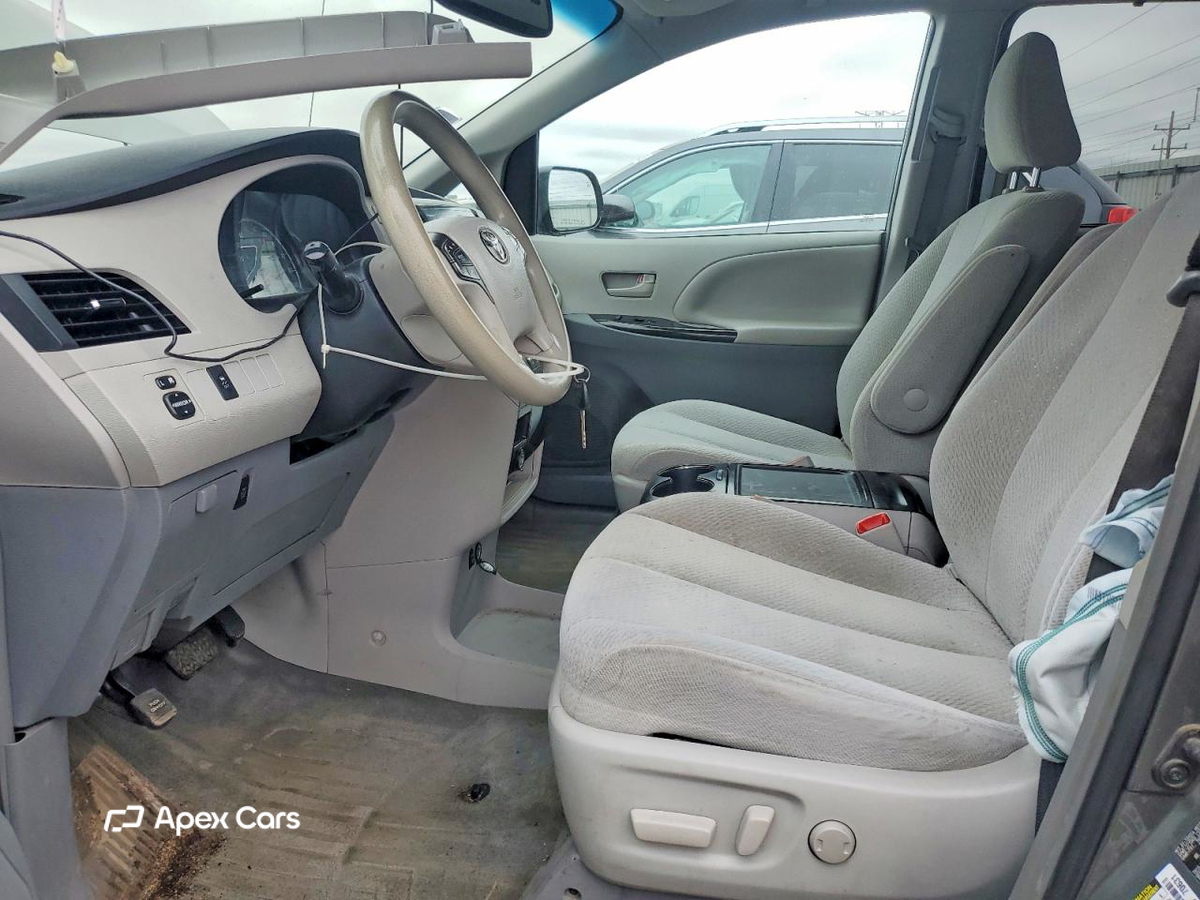 Toyota Sienna 2014