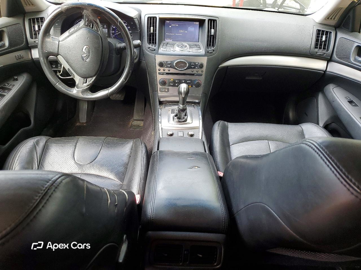 Infiniti G 2010