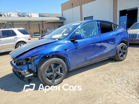 Tesla Model Y 2026 - Image 1 of 13