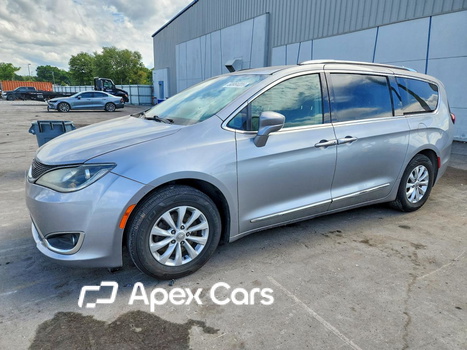 Chrysler Pacifica 2018 - Zdjęcie 1 z 13