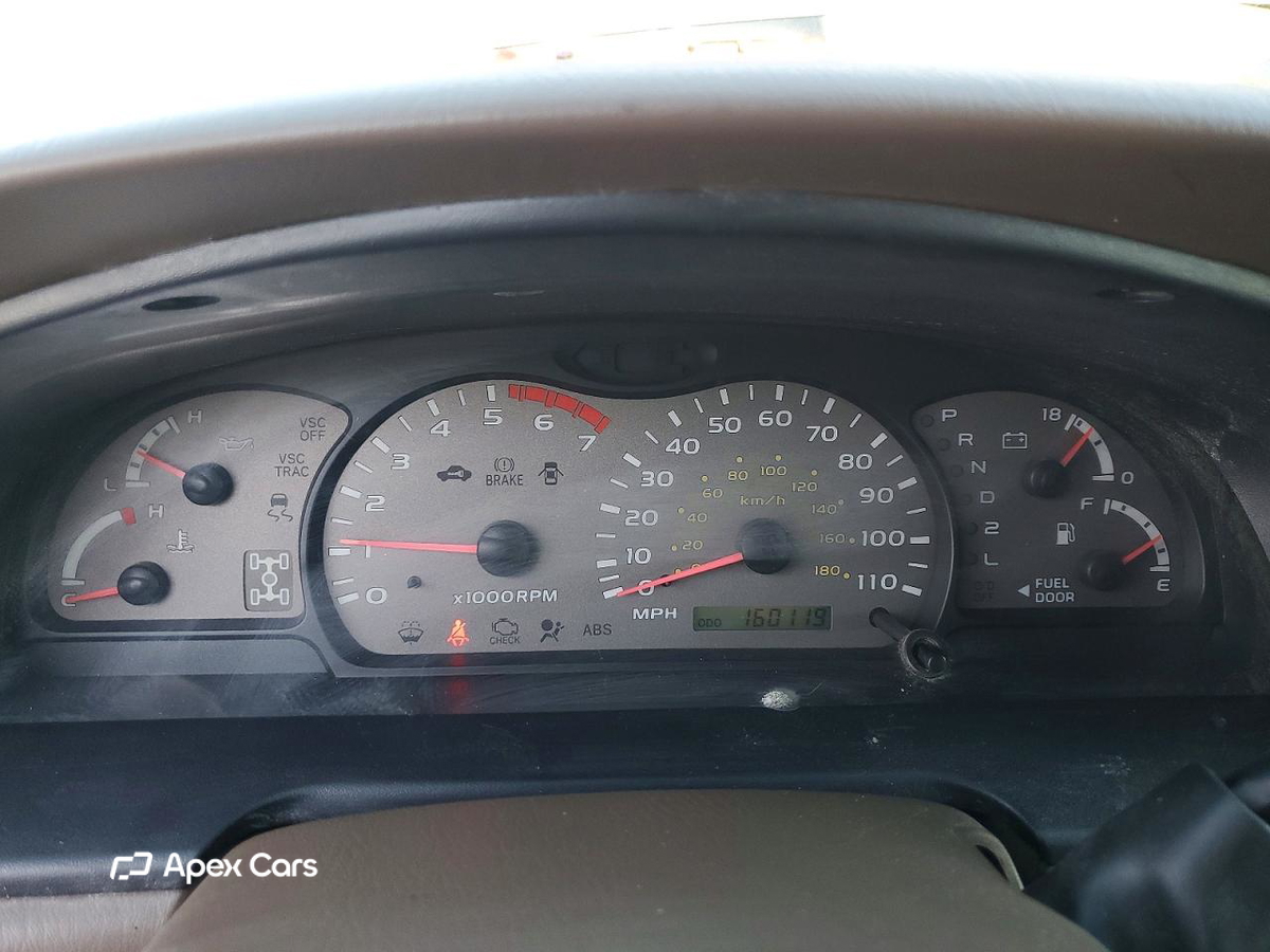 Toyota Sequoia 2004