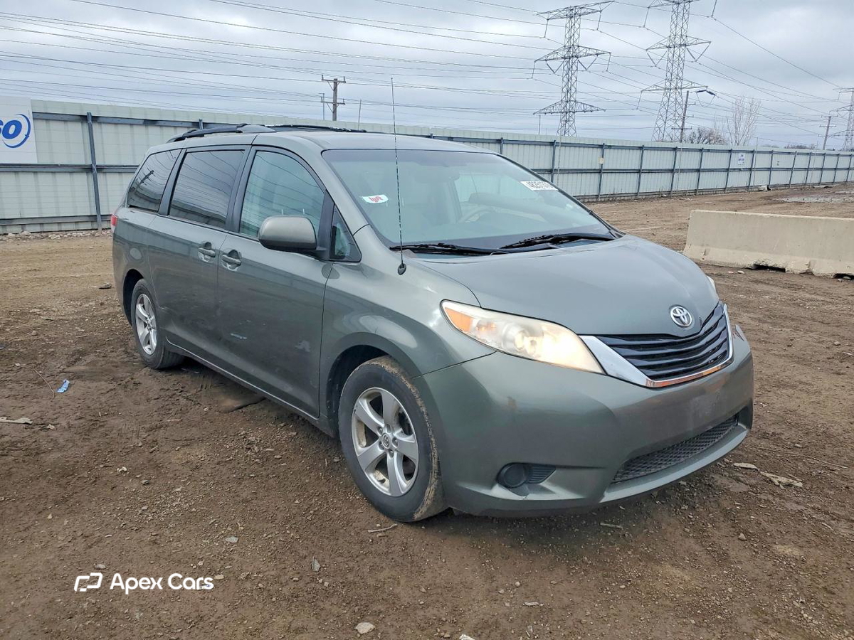 Toyota Sienna 2014