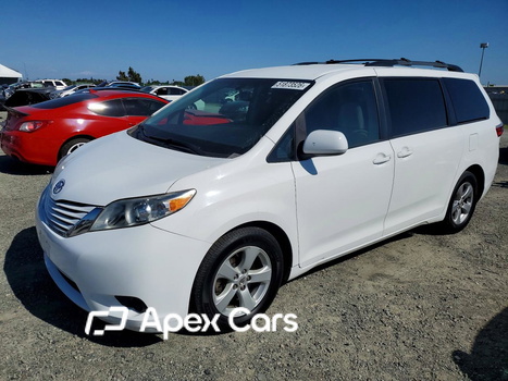 Toyota Sienna 2015 - Image 1 of 13