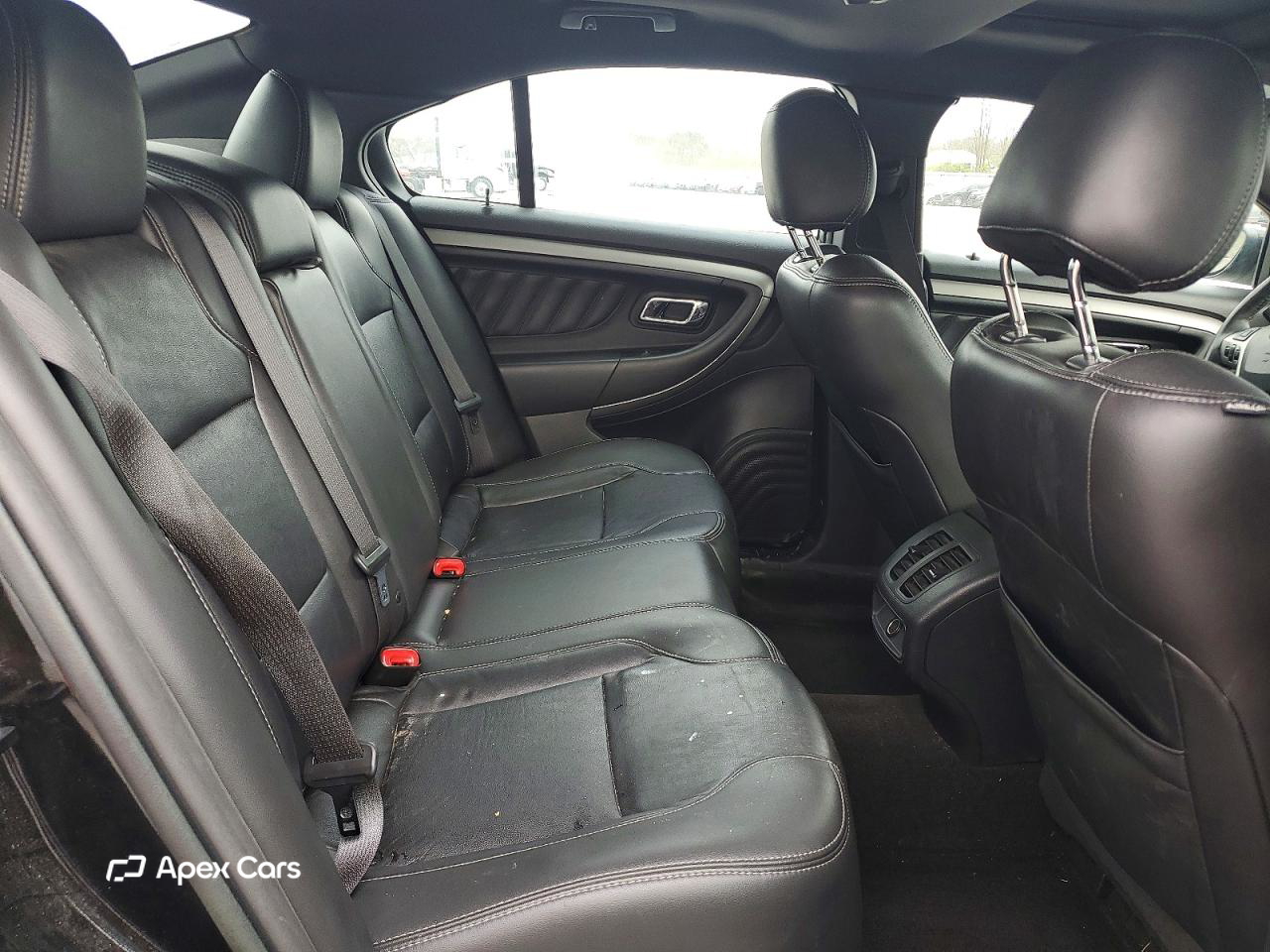 Ford Taurus 2015