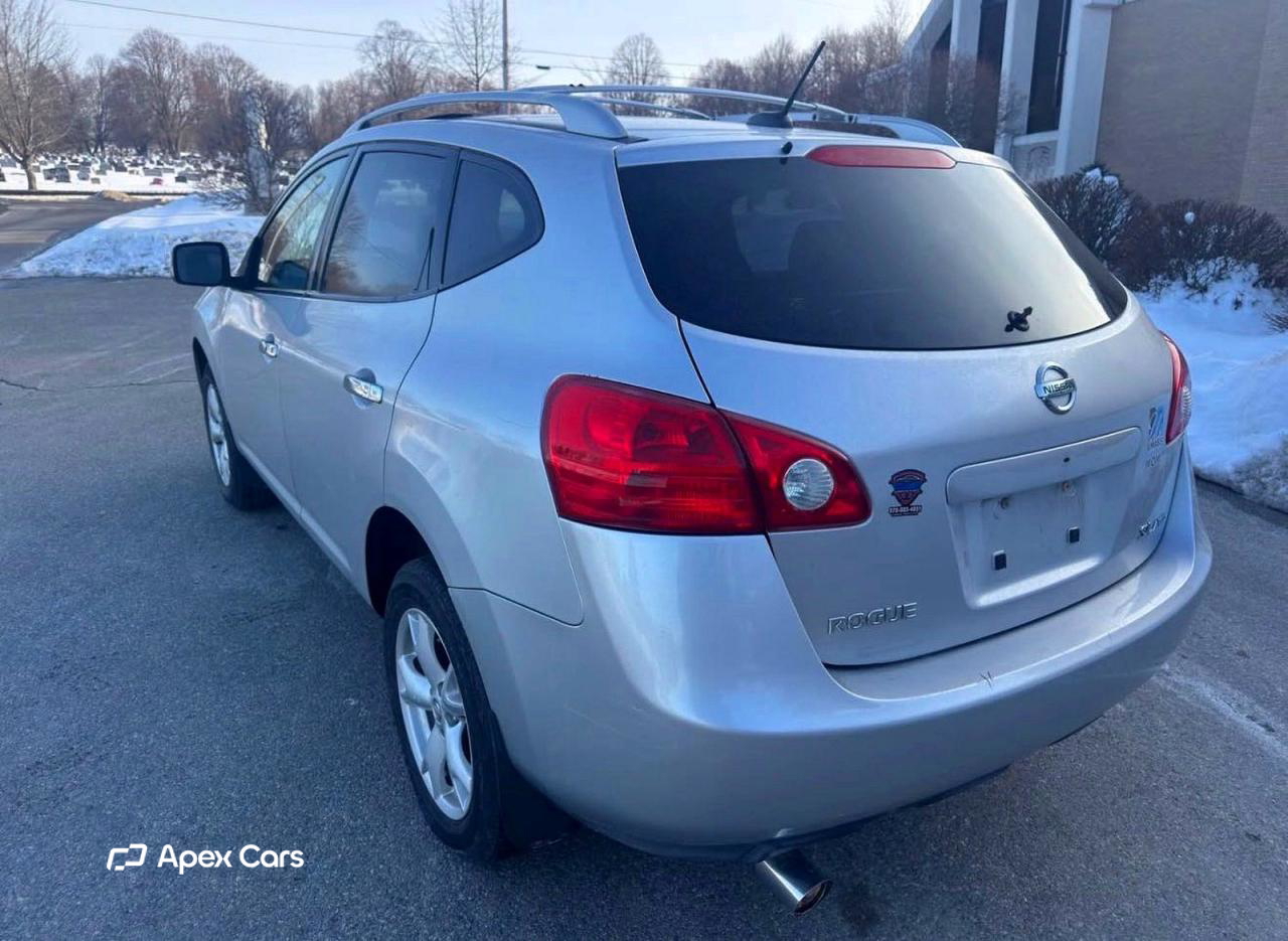 Nissan Rogue 2010