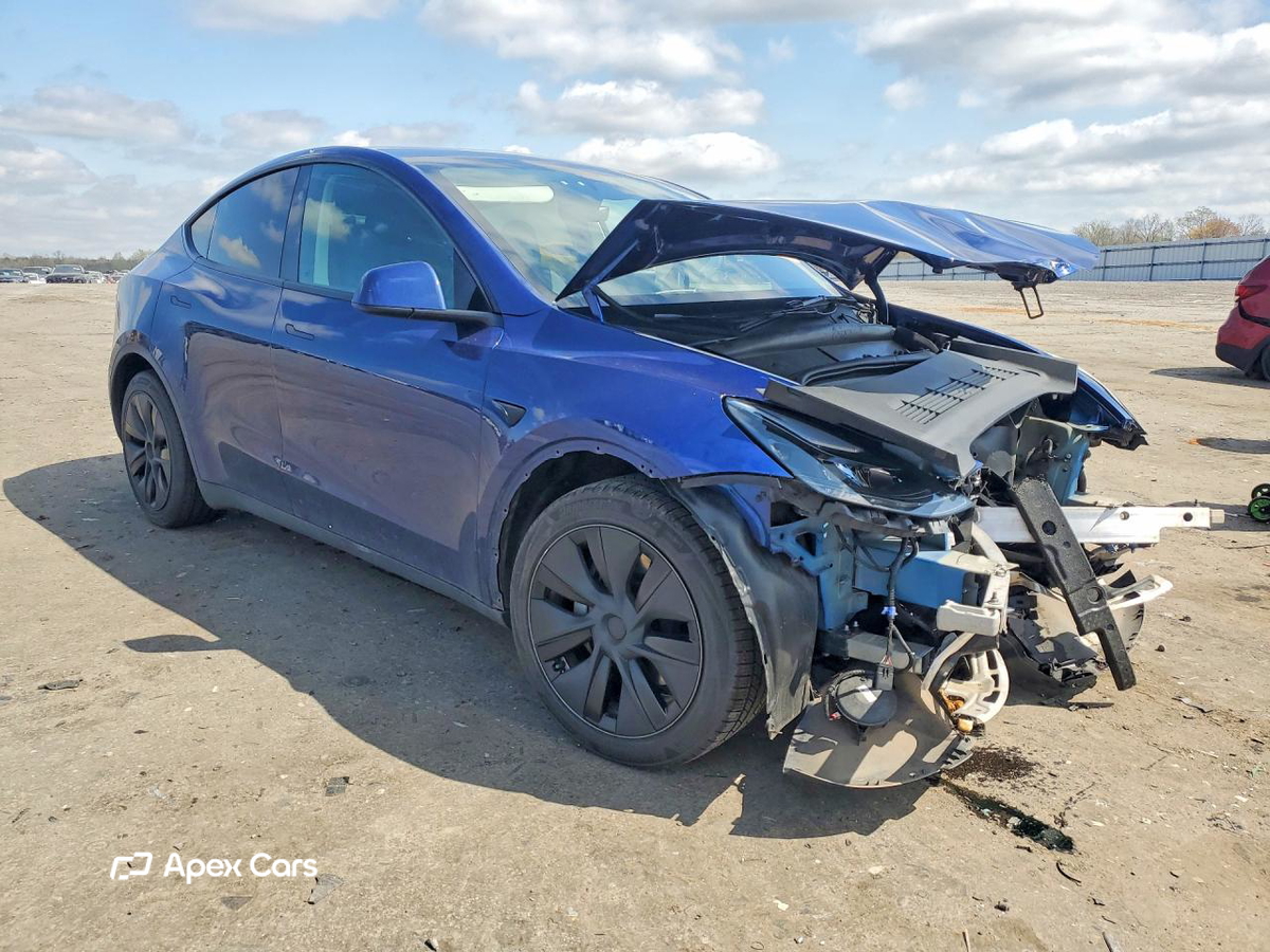 Tesla Model Y 2025