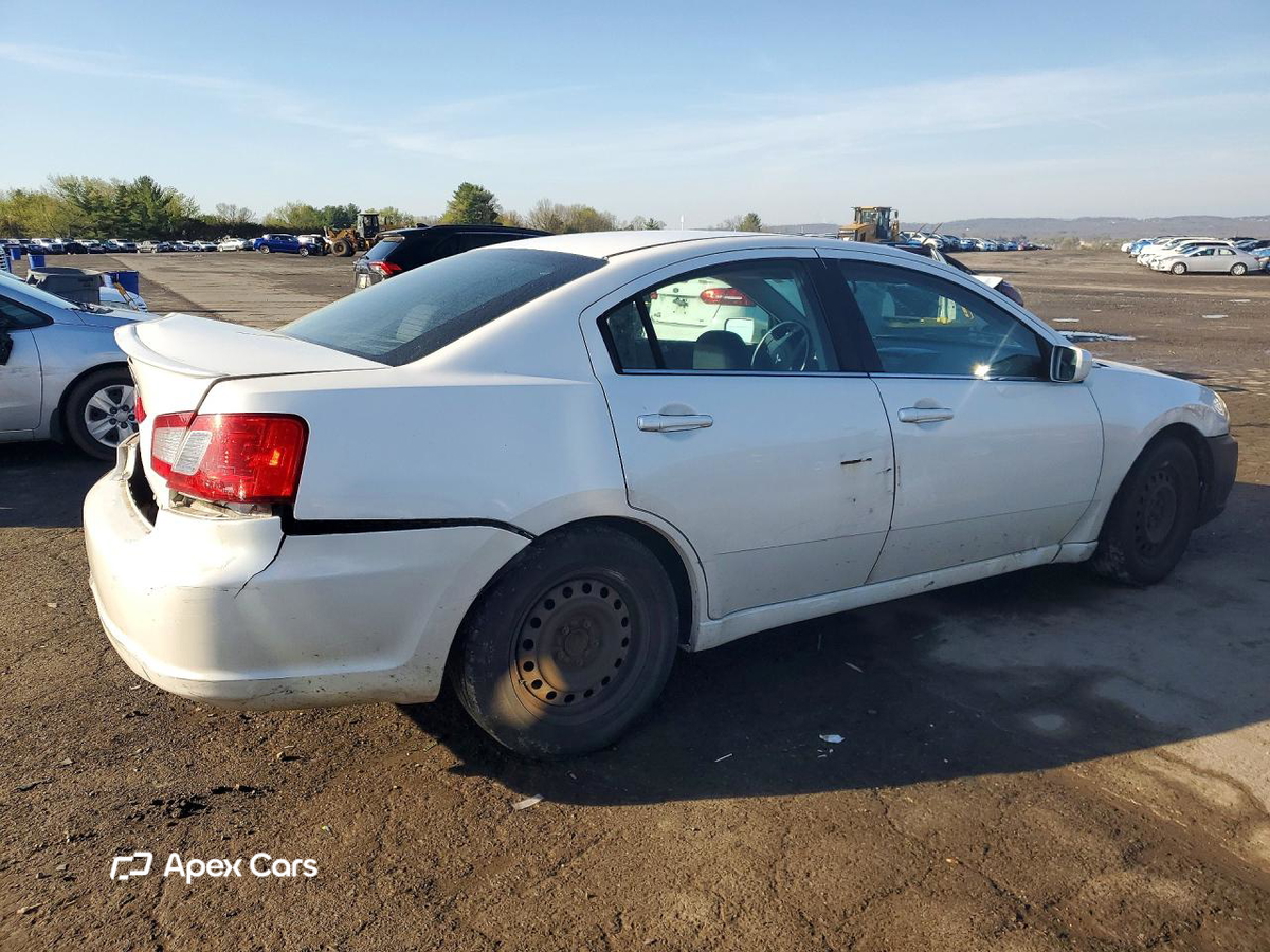 Mitsubishi Galant 2012