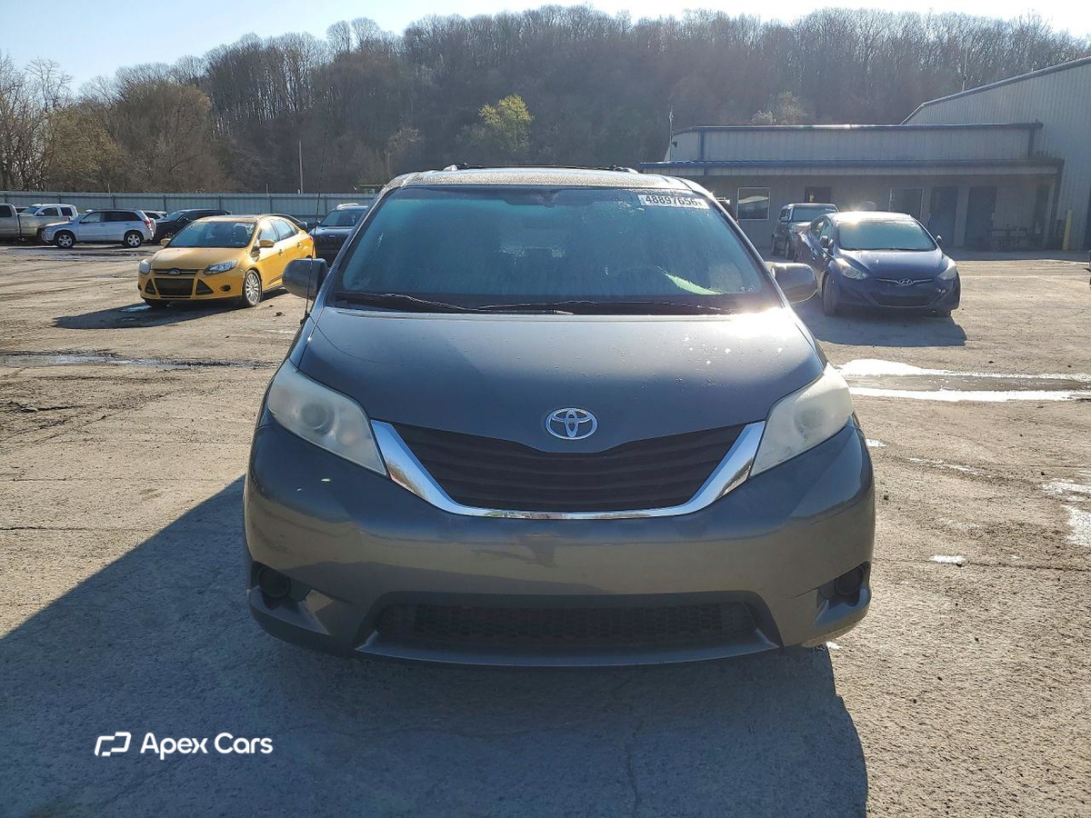Toyota Sienna 2013