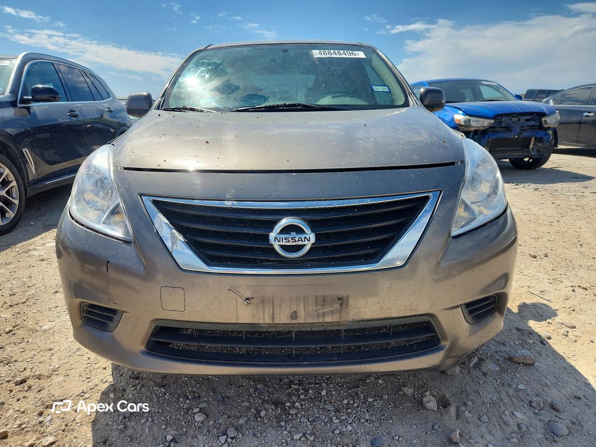 Nissan Versa 2012