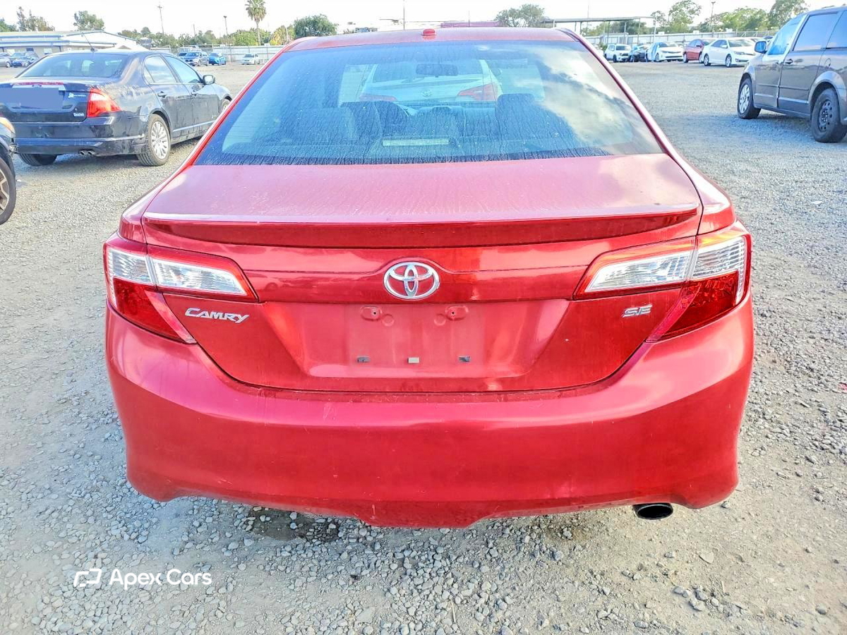 Toyota Camry 2012