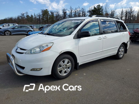 Toyota Sienna 2010 - Image 1 of 13